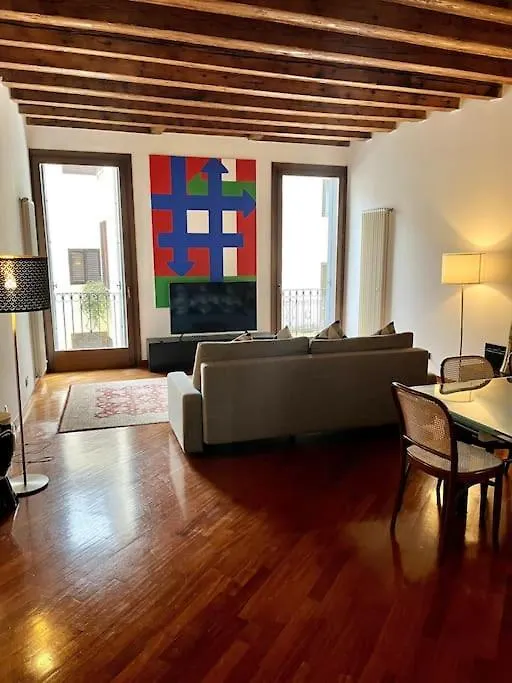 Διαμέρισμα Il Portico. Charm Apartment, Vicenza Downtown.